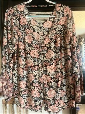 Billabong Floral V-Neck Peasant Blouse